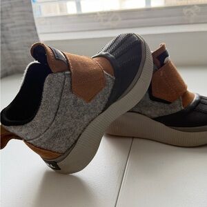 Sorel Kids Boots in Gray and Brown